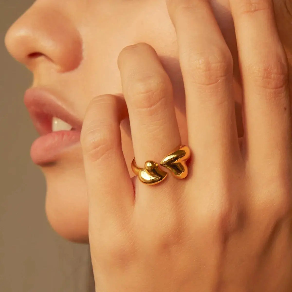 Gold heart ring